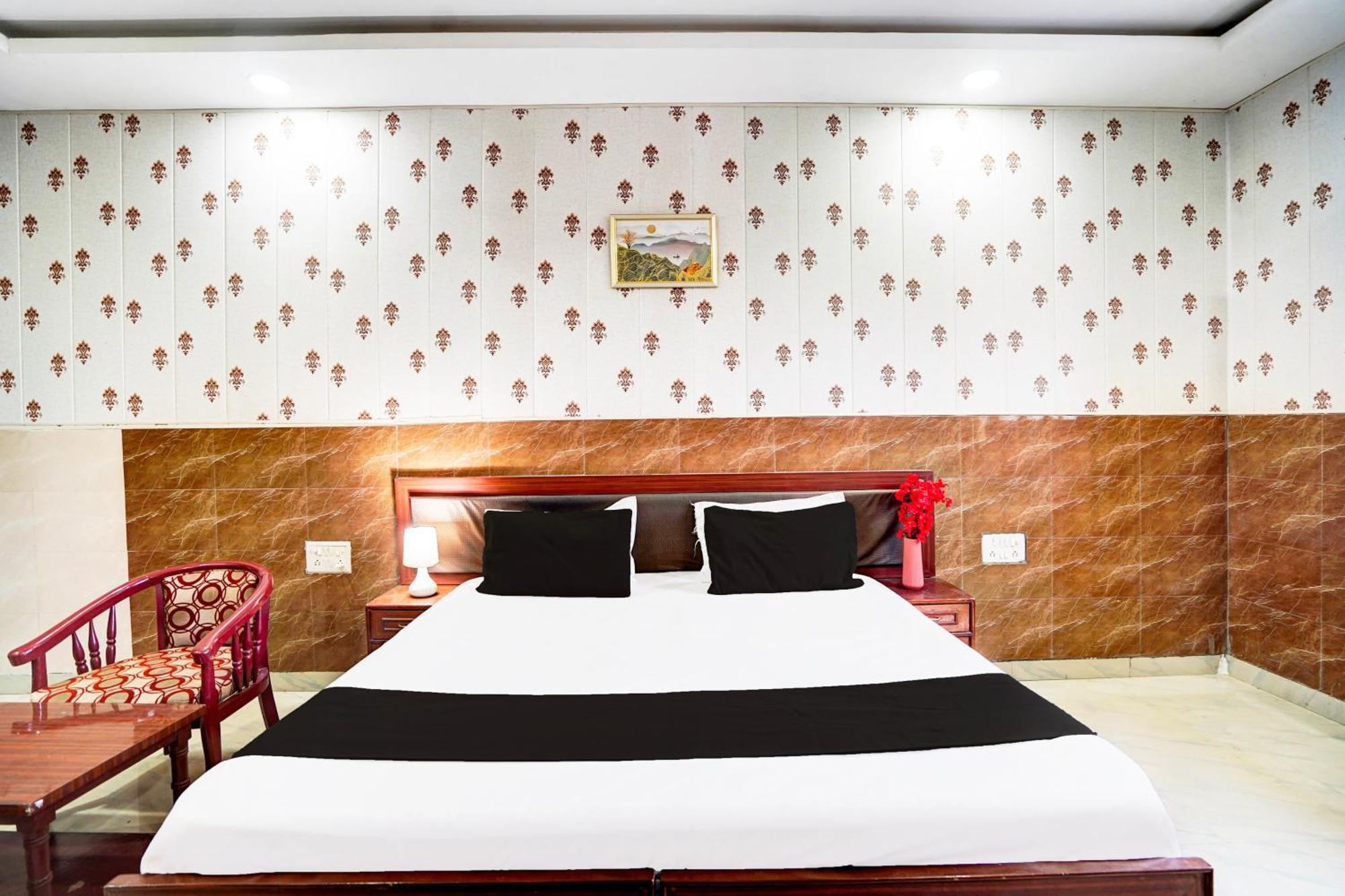 Hotel O Nova Resorts & Luxury Farm Raebareli Bagian luar foto