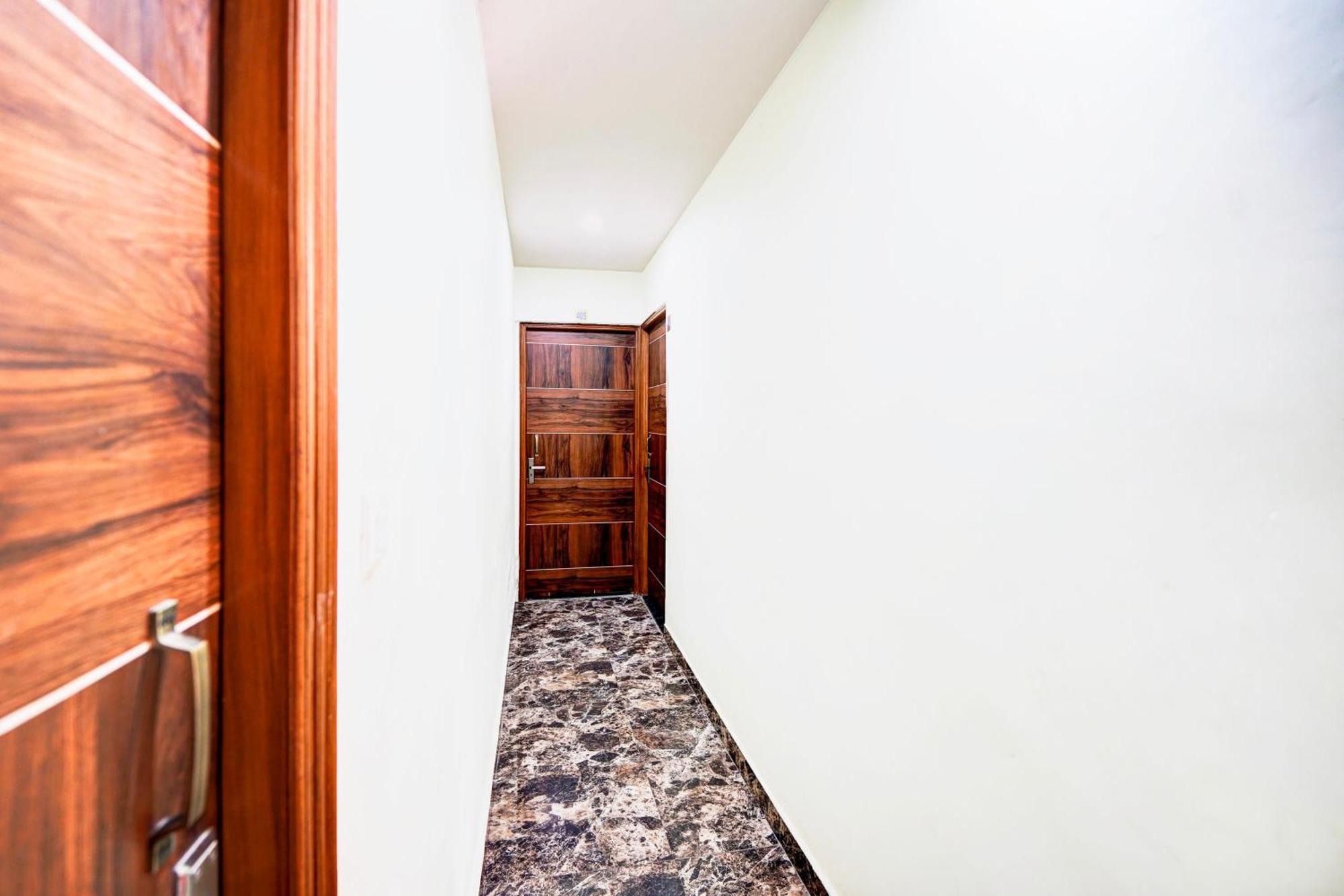 Hotel O Nova Resorts & Luxury Farm Raebareli Bagian luar foto